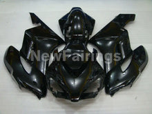 Laden Sie das Bild in den Galerie-Viewer, All Black No decals - CBR1000RR 04-05 Fairing Kit - Vehicles