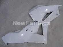 Laden Sie das Bild in den Galerie-Viewer, All White No decals- CBR600RR 13-23 Fairing Kit - Vehicles &amp;