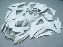 Laden Sie das Bild in den Galerie-Viewer, All White No decals - GSX-R750 08-10 Fairing Kit Vehicles &amp;