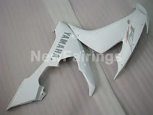 Laden Sie das Bild in den Galerie-Viewer, All White Factory Style - YZF-R1 04-06 Fairing Kit