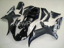 Laden Sie das Bild in den Galerie-Viewer, Black and Matt Black Factory Style - YZF-R1 02-03 Fairing