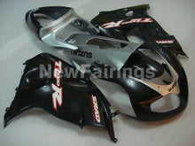 Laden Sie das Bild in den Galerie-Viewer, Black and Silver Factory Style - TL1000R 98-03 Fairing Kit