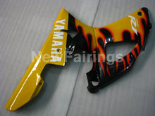 Laden Sie das Bild in den Galerie-Viewer, Black and Yellow Flame - YZF-R1 98-99 Fairing Kit