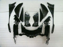 Laden Sie das Bild in den Galerie-Viewer, Black and Silver Factory Style - CBR1000RR 08-11 Fairing Kit