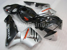 Laden Sie das Bild in den Galerie-Viewer, Black and Silver Factory Style - CBR600RR 05-06 Fairing Kit