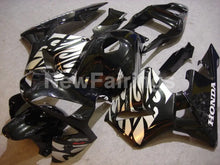 Laden Sie das Bild in den Galerie-Viewer, Black and Silver Fire - CBR600RR 03-04 Fairing Kit -