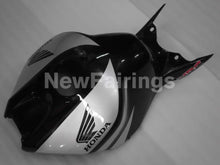 Laden Sie das Bild in den Galerie-Viewer, Black and Silver Repsol - CBR1000RR 04-05 Fairing Kit -