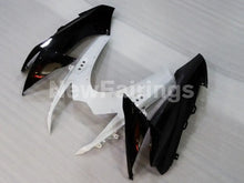 Laden Sie das Bild in den Galerie-Viewer, Black White Factory Style - GSX-R750 11-24 Fairing Kit