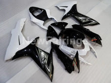 Laden Sie das Bild in den Galerie-Viewer, Black White Factory Style - GSX-R750 11-24 Fairing Kit