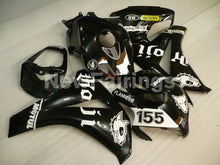 Laden Sie das Bild in den Galerie-Viewer, Black and White Wolf - CBR1000RR 08-11 Fairing Kit -