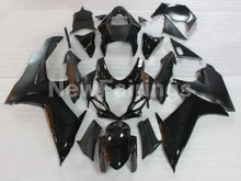 Laden Sie das Bild in den Galerie-Viewer, Gloss Black and Matte No decals - GSX-R750 11-24 Fairing