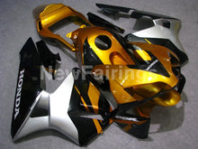 Laden Sie das Bild in den Galerie-Viewer, Gold and Black Factory Style - CBR600RR 03-04 Fairing Kit -