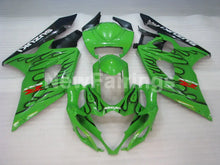 Laden Sie das Bild in den Galerie-Viewer, Green and Black Flame - GSX - R1000 05 - 06 Fairing Kit