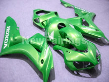 Laden Sie das Bild in den Galerie-Viewer, Green Factory Style - CBR1000RR 06-07 Fairing Kit - Vehicles