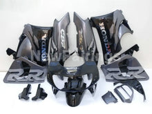 Laden Sie das Bild in den Galerie-Viewer, Grey and Black Factory Style - CBR 900 RR 96-97 Fairing Kit