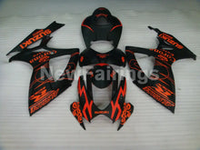 Laden Sie das Bild in den Galerie-Viewer, Matte Black and Orange Corona - GSX-R750 06-07 Fairing Kit