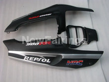 Laden Sie das Bild in den Galerie-Viewer, Matte Black and Silver Repsol - CBR 900 RR 94-95 Fairing Kit