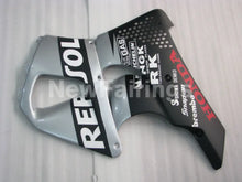 Laden Sie das Bild in den Galerie-Viewer, Matte Black and Silver Repsol - CBR 900 RR 94-95 Fairing Kit