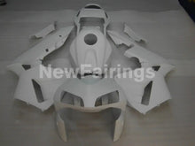 Laden Sie das Bild in den Galerie-Viewer, Matte White No decals - CBR600RR 03-04 Fairing Kit -