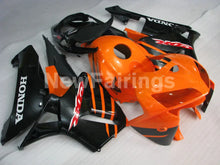 Laden Sie das Bild in den Galerie-Viewer, Orange and Black Factory Style - CBR600RR 05-06 Fairing Kit