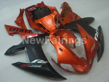 Laden Sie das Bild in den Galerie-Viewer, Orange and Matte Black Factory Style - YZF-R1 02-03 Fairing