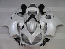 Laden Sie das Bild in den Galerie-Viewer, Pearl White No decals - CBR600 F4i 01-03 Fairing Kit -