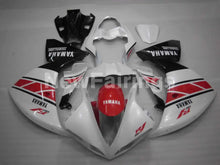 Laden Sie das Bild in den Galerie-Viewer, Pearl White Red Black Factory Style - YZF-R1 12-14 Fairing