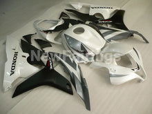 Laden Sie das Bild in den Galerie-Viewer, Pearl White and Silver Black Factory Style - CBR600RR 07-08