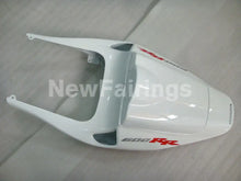 Laden Sie das Bild in den Galerie-Viewer, Pearl White with silver decal Factory Style - CBR600RR 05-06