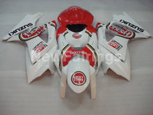 Laden Sie das Bild in den Galerie-Viewer, Red and White Lucky Strike - GSX - R1000 07 - 08 Fairing