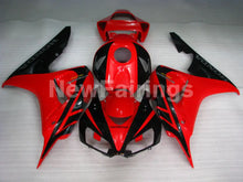 Laden Sie das Bild in den Galerie-Viewer, Red and Black Factory Style - CBR1000RR 06-07 Fairing Kit -