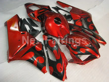 Laden Sie das Bild in den Galerie-Viewer, Red and Black Fire - CBR1000RR 04-05 Fairing Kit - Vehicles