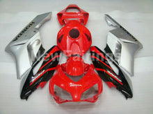 Laden Sie das Bild in den Galerie-Viewer, Red Black and Silver Factory Style - CBR1000RR 04-05 Fairing