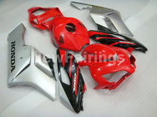 Laden Sie das Bild in den Galerie-Viewer, Red Black and Silver Factory Style - CBR1000RR 04-05 Fairing