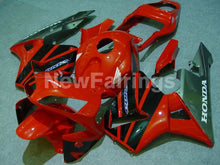 Laden Sie das Bild in den Galerie-Viewer, Red and Grey Black Factory Style - CBR600RR 03-04 Fairing