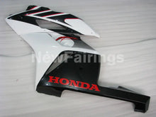 Laden Sie das Bild in den Galerie-Viewer, Red and White Black Factory Style - CBR1000RR 04-05 Fairing