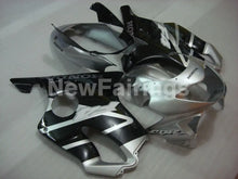 Laden Sie das Bild in den Galerie-Viewer, Silver and Black Factory Style - CBR600 F4 99-00 Fairing Kit