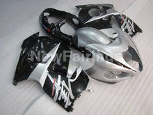 Laden Sie das Bild in den Galerie-Viewer, Silver and Black Factory Style - GSX1300R Hayabusa 99-07