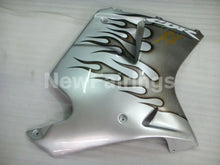 Laden Sie das Bild in den Galerie-Viewer, Silver and Black Flame - CBR 1100 XX 96-07 Fairing Kit -