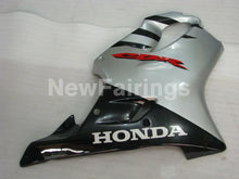 Laden Sie das Bild in den Galerie-Viewer, Silver Black Factory Style - CBR600 F4i 01-03 Fairing Kit -