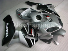 Laden Sie das Bild in den Galerie-Viewer, Silver Black Factory Style - CBR600RR 05-06 Fairing Kit -