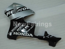 Laden Sie das Bild in den Galerie-Viewer, Silver and Black Repsol - CBR600RR 05-06 Fairing Kit -