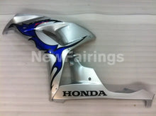 Laden Sie das Bild in den Galerie-Viewer, Silver Blue Flame - CBR1000RR 06-07 Fairing Kit - Vehicles &amp;