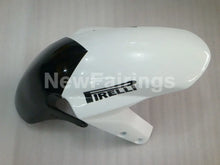 Laden Sie das Bild in den Galerie-Viewer, White and Black Corona - GSX - R1000 03 - 04 Fairing Kit