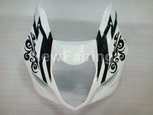 Laden Sie das Bild in den Galerie-Viewer, White and Black Corona - GSX - R1000 03 - 04 Fairing Kit