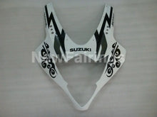 Laden Sie das Bild in den Galerie-Viewer, White and Black Corona - GSX - R1000 05 - 06 Fairing Kit