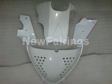 Laden Sie das Bild in den Galerie-Viewer, White and Black Corona - GSX-R750 96-99 Fairing Kit