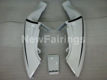 Laden Sie das Bild in den Galerie-Viewer, White and Black Corona - GSX-R750 96-99 Fairing Kit