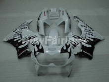 Laden Sie das Bild in den Galerie-Viewer, White and Black Flame - CBR 900 RR 94-95 Fairing Kit -