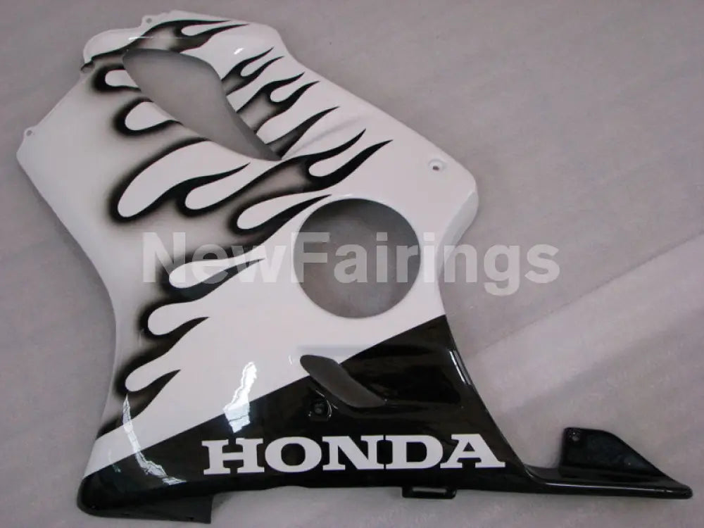 White and Black Flame - CBR600 F4 99-00 Fairing Kit -